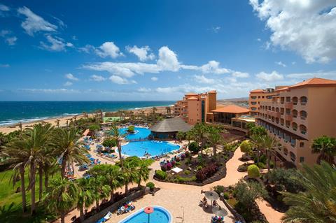 Lees alles over Hotel Elba Sara Beach & Golf Resort  in de plaats Caleta de Fuste op Fuerteventura voor je vakantie in 2025