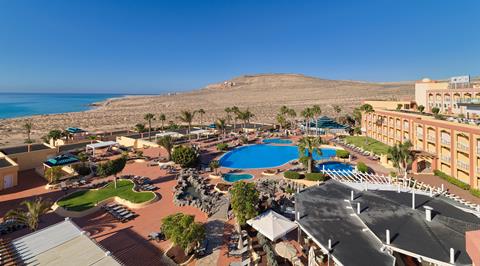 Lees alles over Hotel H10 Playa Esmeralda in de plaats Costa Calma op Fuerteventura voor je vakantie in 2025