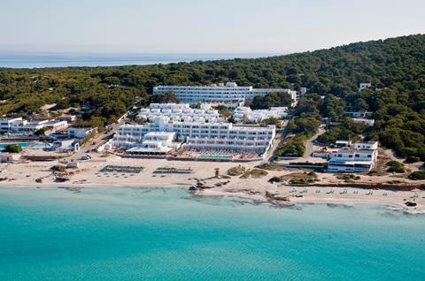 Lees alles over Hotel Riu Palace La Mola  in de plaats Playa Migjorn op Formentera voor je vakantie in 2025