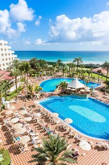 Lees alles over Hotel Riu Palace Tres Islas in de plaats Corralejo op Fuerteventura voor je vakantie in 2027