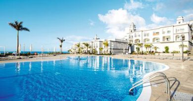Lees alles over Hotel Royal Palm Resort & Spa in de plaats Playa de Esquinzo op Fuerteventura voor je vakantie in 2027
